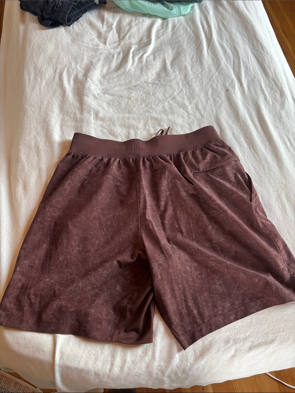 Men’s Lululemon Shorts - Picture 4 of 5